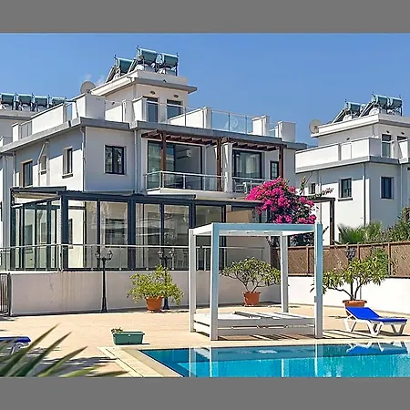 The Diamond Hidden Hotel 3*